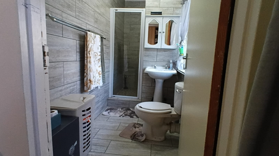 4 Bedroom Property for Sale in Bloemdal Free State